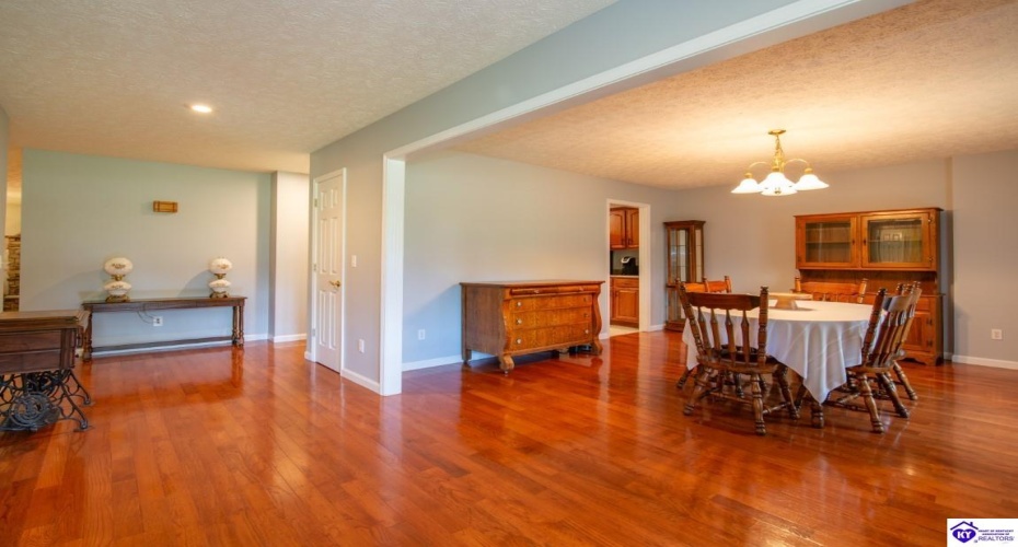 Mayer Lane, Elizabethtown, Kentucky 42701, ,5 BathroomsBathrooms,For Sale,Mayer Lane,HK24002466