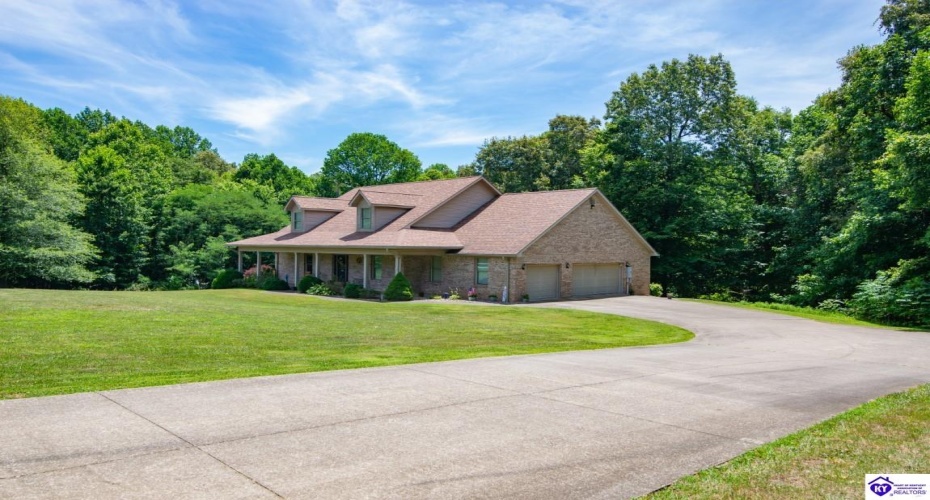 Mayer Lane, Elizabethtown, Kentucky 42701, ,5 BathroomsBathrooms,For Sale,Mayer Lane,HK24002466