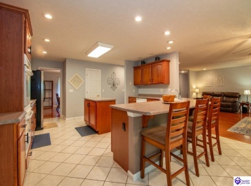 Mayer Lane, Elizabethtown, Kentucky 42701, ,5 BathroomsBathrooms,For Sale,Mayer Lane,HK24002466