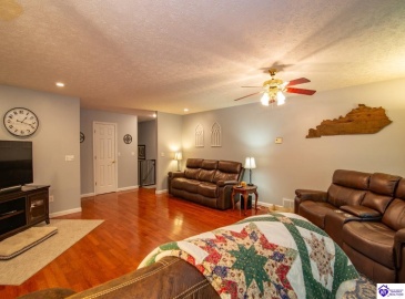 Mayer Lane, Elizabethtown, Kentucky 42701, ,5 BathroomsBathrooms,For Sale,Mayer Lane,HK24002466