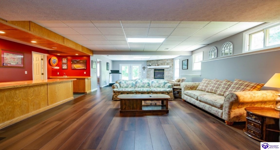 Mayer Lane, Elizabethtown, Kentucky 42701, ,5 BathroomsBathrooms,For Sale,Mayer Lane,HK24002466