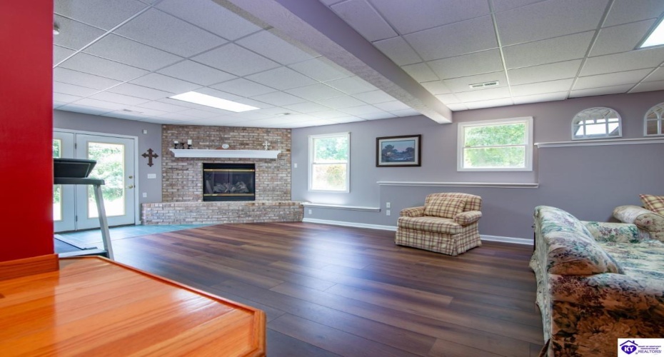 Mayer Lane, Elizabethtown, Kentucky 42701, ,5 BathroomsBathrooms,For Sale,Mayer Lane,HK24002466