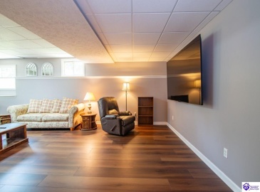 Mayer Lane, Elizabethtown, Kentucky 42701, ,5 BathroomsBathrooms,For Sale,Mayer Lane,HK24002466