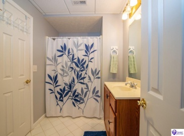 Mayer Lane, Elizabethtown, Kentucky 42701, ,5 BathroomsBathrooms,For Sale,Mayer Lane,HK24002466