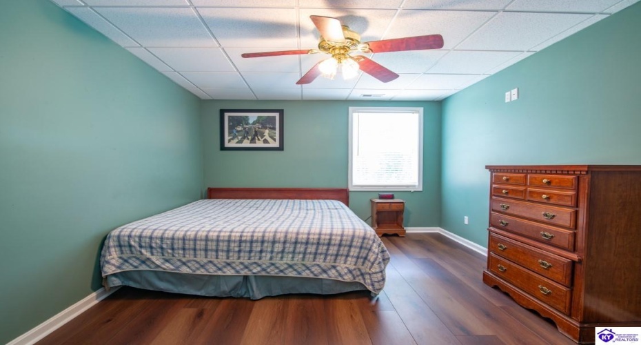 Mayer Lane, Elizabethtown, Kentucky 42701, ,5 BathroomsBathrooms,For Sale,Mayer Lane,HK24002466