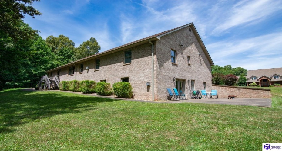 Mayer Lane, Elizabethtown, Kentucky 42701, ,5 BathroomsBathrooms,For Sale,Mayer Lane,HK24002466