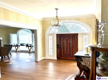 Lakeside Drive, Elizabethtown, Kentucky 42701, ,5 BathroomsBathrooms,For Sale,Lakeside Drive,HK24002470