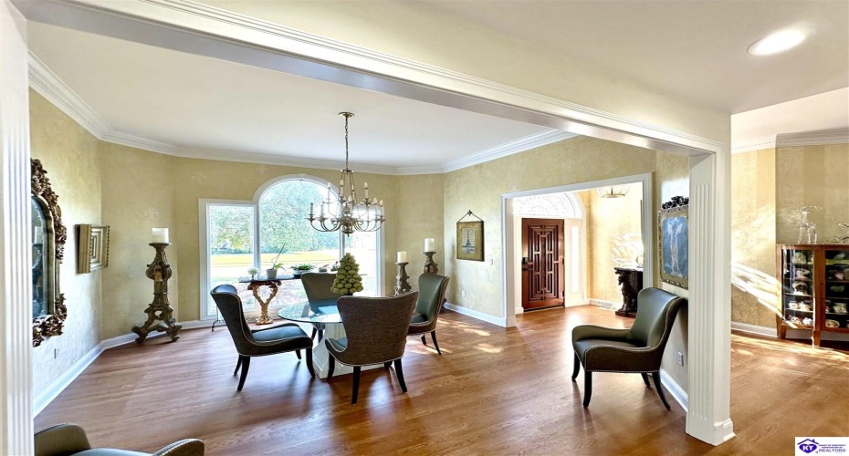 Lakeside Drive, Elizabethtown, Kentucky 42701, ,5 BathroomsBathrooms,For Sale,Lakeside Drive,HK24002470