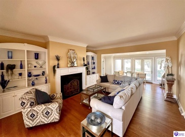 Lakeside Drive, Elizabethtown, Kentucky 42701, ,5 BathroomsBathrooms,For Sale,Lakeside Drive,HK24002470