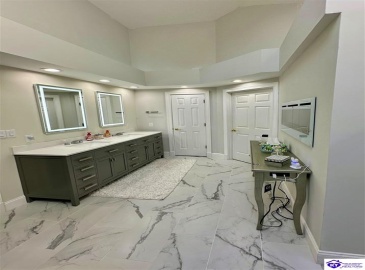 Lakeside Drive, Elizabethtown, Kentucky 42701, ,5 BathroomsBathrooms,For Sale,Lakeside Drive,HK24002470