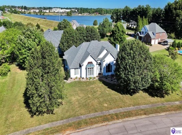 Lakeside Drive, Elizabethtown, Kentucky 42701, ,5 BathroomsBathrooms,For Sale,Lakeside Drive,HK24002470