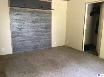 Edgewater Lane, Leitchfield, Kentucky 42714, ,2 BathroomsBathrooms,For Sale,Edgewater Lane,HK24002478