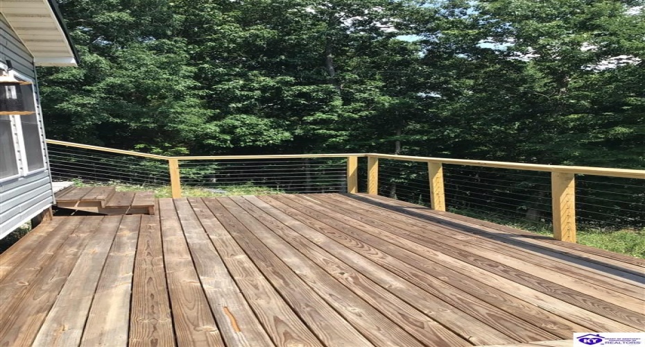 Edgewater Lane, Leitchfield, Kentucky 42714, ,2 BathroomsBathrooms,For Sale,Edgewater Lane,HK24002478