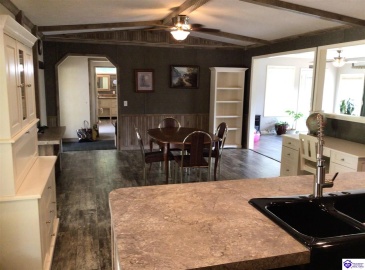 Edgewater Lane, Leitchfield, Kentucky 42714, ,2 BathroomsBathrooms,For Sale,Edgewater Lane,HK24002478