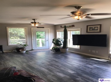 Edgewater Lane, Leitchfield, Kentucky 42714, ,2 BathroomsBathrooms,For Sale,Edgewater Lane,HK24002478