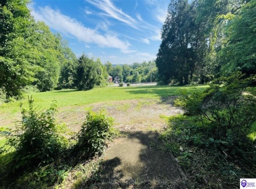 Graham Court, Greensburg, Kentucky 42743, ,2 BathroomsBathrooms,For Sale,Graham Court,HK24002487