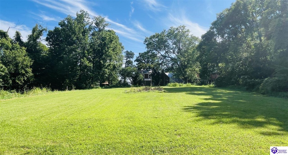 Graham Court, Greensburg, Kentucky 42743, ,2 BathroomsBathrooms,For Sale,Graham Court,HK24002487