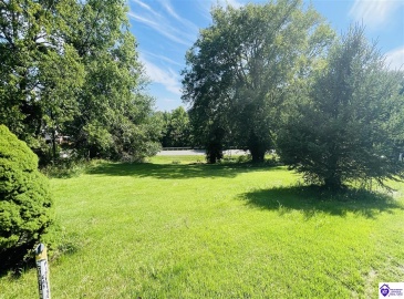 Graham Court, Greensburg, Kentucky 42743, ,2 BathroomsBathrooms,For Sale,Graham Court,HK24002487