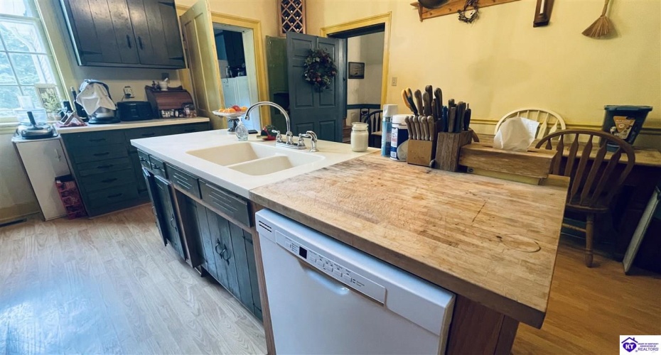 Graham Court, Greensburg, Kentucky 42743, ,2 BathroomsBathrooms,For Sale,Graham Court,HK24002487