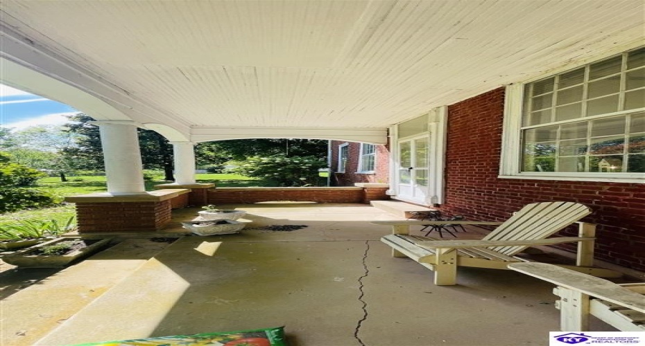 Graham Court, Greensburg, Kentucky 42743, ,2 BathroomsBathrooms,For Sale,Graham Court,HK24002487