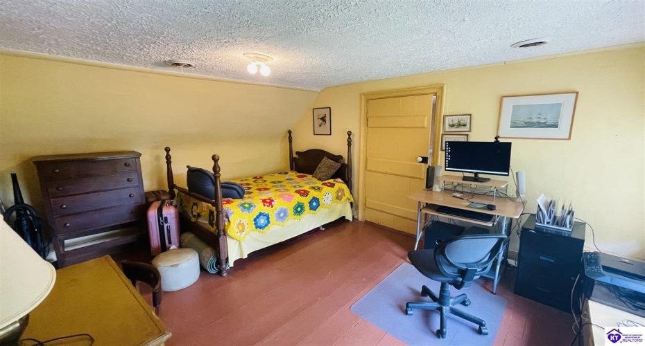 Graham Court, Greensburg, Kentucky 42743, ,2 BathroomsBathrooms,For Sale,Graham Court,HK24002487