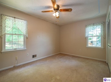 Hampton Road, Brandenburg, Kentucky 40108, ,2 BathroomsBathrooms,For Sale,Hampton Road,HK24002555