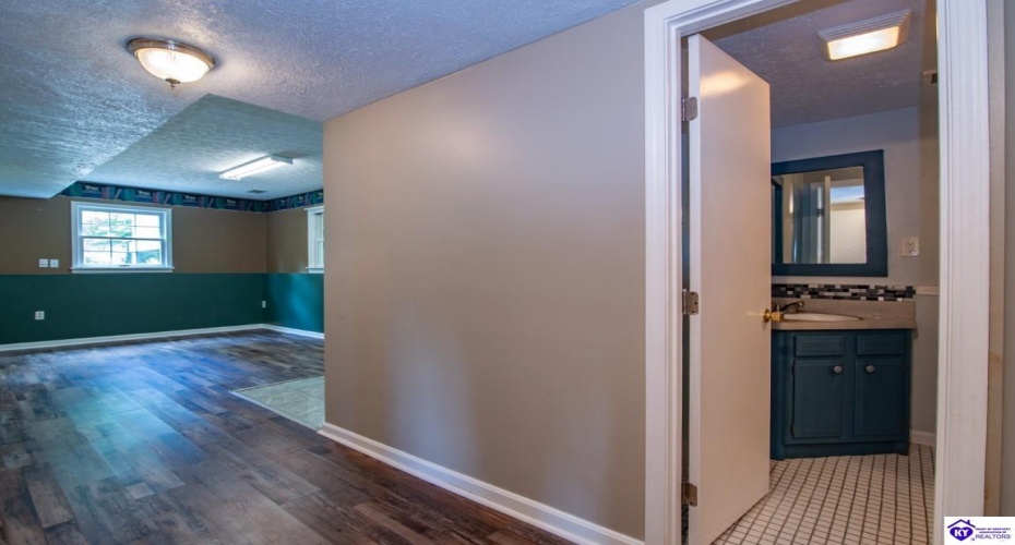 Hampton Road, Brandenburg, Kentucky 40108, ,2 BathroomsBathrooms,For Sale,Hampton Road,HK24002555 Hampton Road, Brandenburg, Kentucky 40108, ,2 BathroomsBathrooms,For Sale,Hampton Road,HK24002555