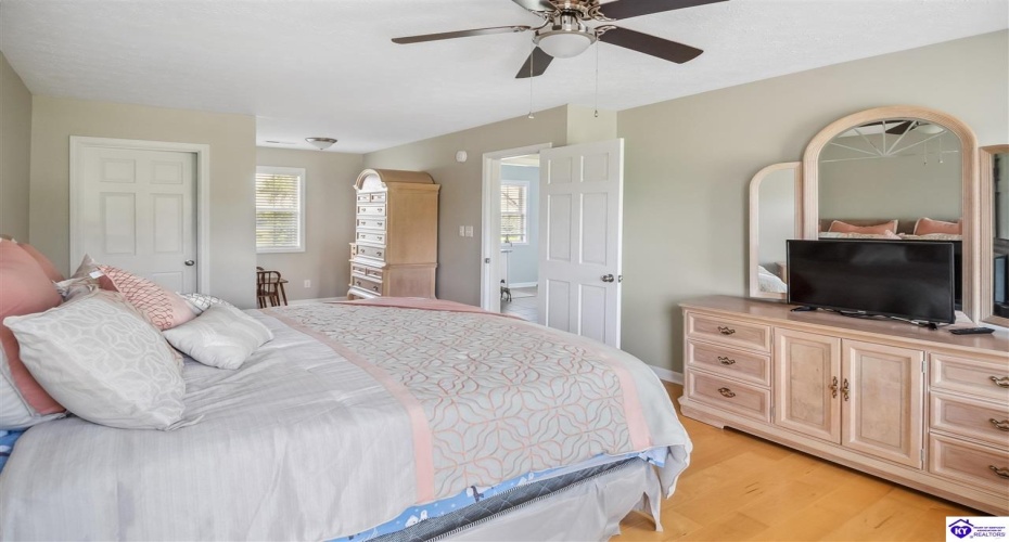 Lilac Road, Leitchfield, Kentucky 42754, ,4 BathroomsBathrooms,For Sale,Lilac Road,HK24002557