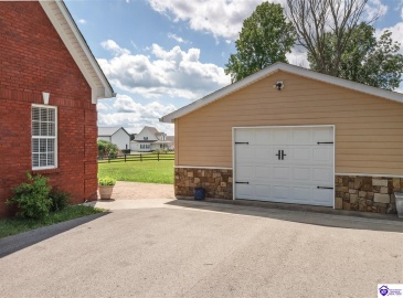 Lilac Road, Leitchfield, Kentucky 42754, ,4 BathroomsBathrooms,For Sale,Lilac Road,HK24002557