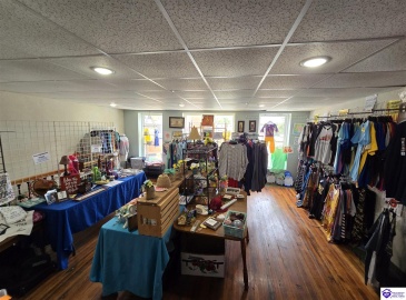 Public Square, Leitchfield, Kentucky 42754, ,For Sale,Public Square,HK24002577