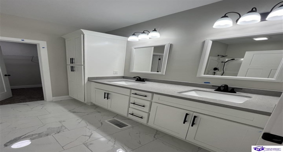 Alpine Drive, Vine Grove, Kentucky 40175, ,2 BathroomsBathrooms,For Sale,Alpine Drive,HK24002571 Alpine Drive, Vine Grove, Kentucky 40175, ,2 BathroomsBathrooms,For Sale,Alpine Drive,HK24002571