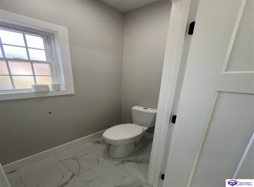 Alpine Drive, Vine Grove, Kentucky 40175, ,2 BathroomsBathrooms,For Sale,Alpine Drive,HK24002571