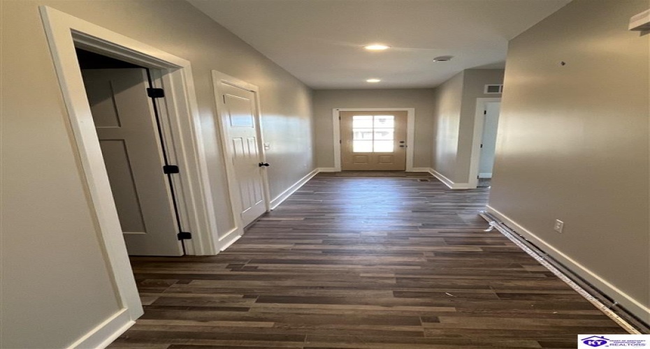 Alpine Drive, Vine Grove, Kentucky 40175, ,2 BathroomsBathrooms,For Sale,Alpine Drive,HK24002571 Alpine Drive, Vine Grove, Kentucky 40175, ,2 BathroomsBathrooms,For Sale,Alpine Drive,HK24002571