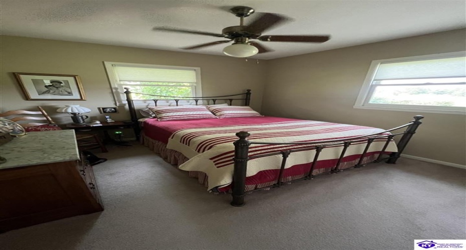 Roundtop Road, Elizabethtown, Kentucky 42701, ,2 BathroomsBathrooms,For Sale,Roundtop Road,HK24002601 Roundtop Road, Elizabethtown, Kentucky 42701, ,2 BathroomsBathrooms,For Sale,Roundtop Road,HK24002601