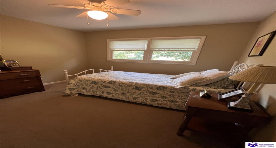 Roundtop Road, Elizabethtown, Kentucky 42701, ,2 BathroomsBathrooms,For Sale,Roundtop Road,HK24002601 Roundtop Road, Elizabethtown, Kentucky 42701, ,2 BathroomsBathrooms,For Sale,Roundtop Road,HK24002601