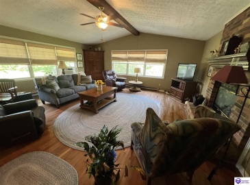 Roundtop Road, Elizabethtown, Kentucky 42701, ,2 BathroomsBathrooms,For Sale,Roundtop Road,HK24002601