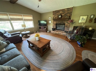 Roundtop Road, Elizabethtown, Kentucky 42701, ,2 BathroomsBathrooms,For Sale,Roundtop Road,HK24002601