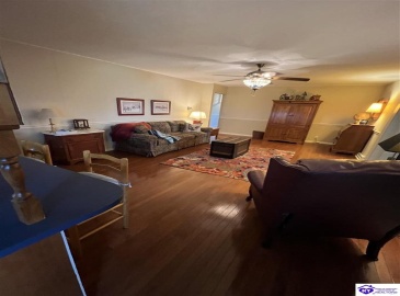 Roundtop Road, Elizabethtown, Kentucky 42701, ,2 BathroomsBathrooms,For Sale,Roundtop Road,HK24002601