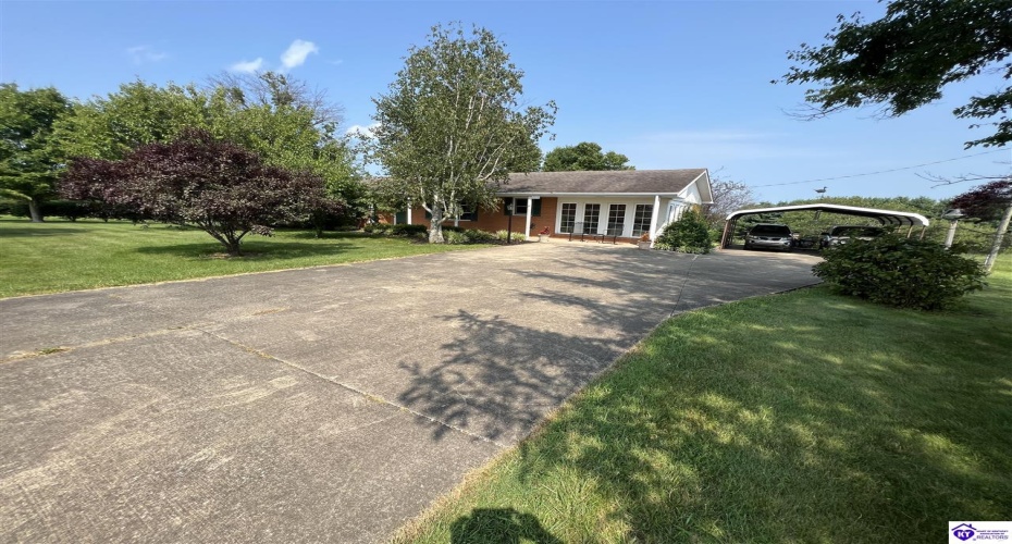 Roundtop Road, Elizabethtown, Kentucky 42701, ,2 BathroomsBathrooms,For Sale,Roundtop Road,HK24002601 Roundtop Road, Elizabethtown, Kentucky 42701, ,2 BathroomsBathrooms,For Sale,Roundtop Road,HK24002601