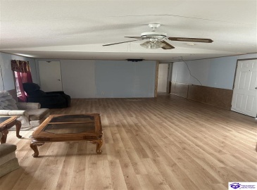 Thornhill Estate Lane, Irvington, Kentucky 40146, ,2 BathroomsBathrooms,For Sale,Thornhill Estate Lane,HK24002613