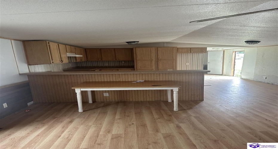 Thornhill Estate Lane, Irvington, Kentucky 40146, ,2 BathroomsBathrooms,For Sale,Thornhill Estate Lane,HK24002613