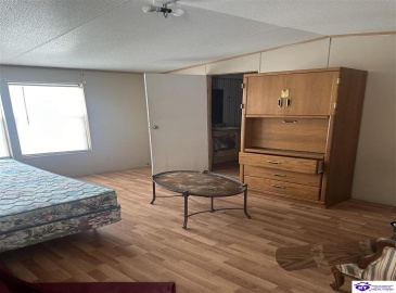 Thornhill Estate Lane, Irvington, Kentucky 40146, ,2 BathroomsBathrooms,For Sale,Thornhill Estate Lane,HK24002613