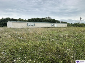 Thornhill Estate Lane, Irvington, Kentucky 40146, ,2 BathroomsBathrooms,For Sale,Thornhill Estate Lane,HK24002613