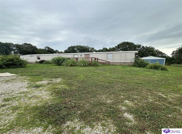 Thornhill Estate Lane, Irvington, Kentucky 40146, ,2 BathroomsBathrooms,For Sale,Thornhill Estate Lane,HK24002613