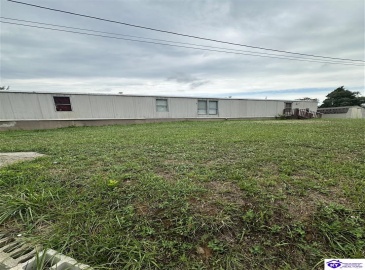 Thornhill Estate Lane, Irvington, Kentucky 40146, ,2 BathroomsBathrooms,For Sale,Thornhill Estate Lane,HK24002613