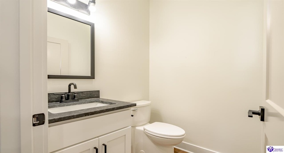 Reelfoot Drive, Elizabethtown, Kentucky 42701, ,4 BathroomsBathrooms,For Sale,Reelfoot Drive,HK24002653