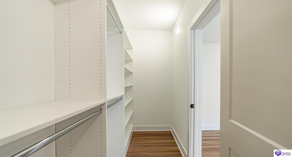 Reelfoot Drive, Elizabethtown, Kentucky 42701, ,4 BathroomsBathrooms,For Sale,Reelfoot Drive,HK24002653