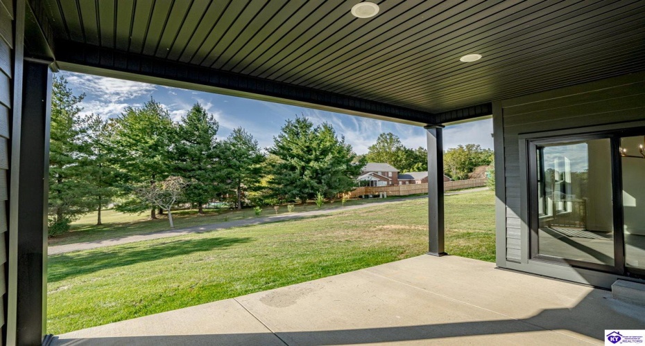 Reelfoot Drive, Elizabethtown, Kentucky 42701, ,4 BathroomsBathrooms,For Sale,Reelfoot Drive,HK24002653