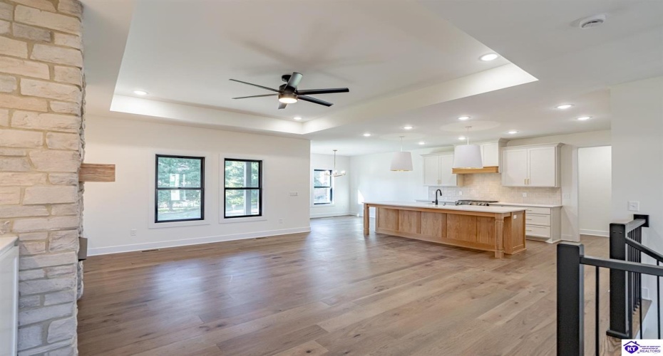 Reelfoot Drive, Elizabethtown, Kentucky 42701, ,4 BathroomsBathrooms,For Sale,Reelfoot Drive,HK24002653