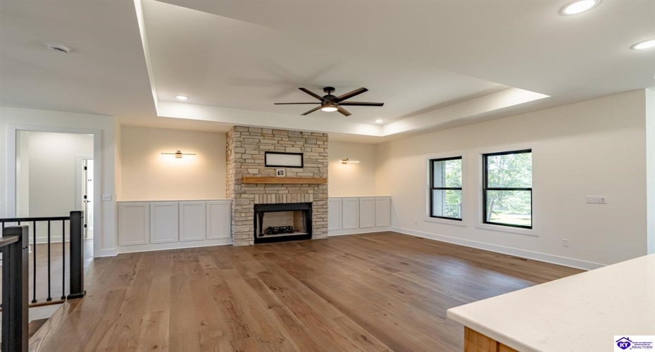 Reelfoot Drive, Elizabethtown, Kentucky 42701, ,4 BathroomsBathrooms,For Sale,Reelfoot Drive,HK24002653